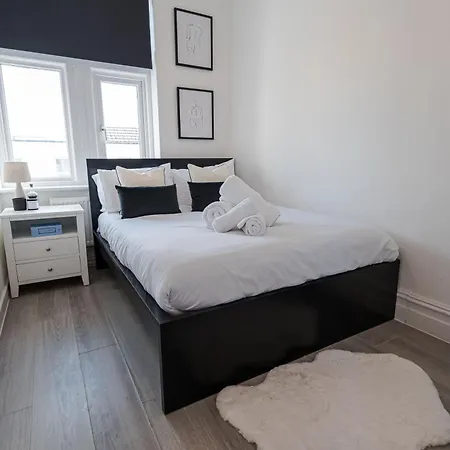 2 Bed Apartment, Sleeps 6, Free Parking, 5 Mins Beach Bournemouth Exterior photo